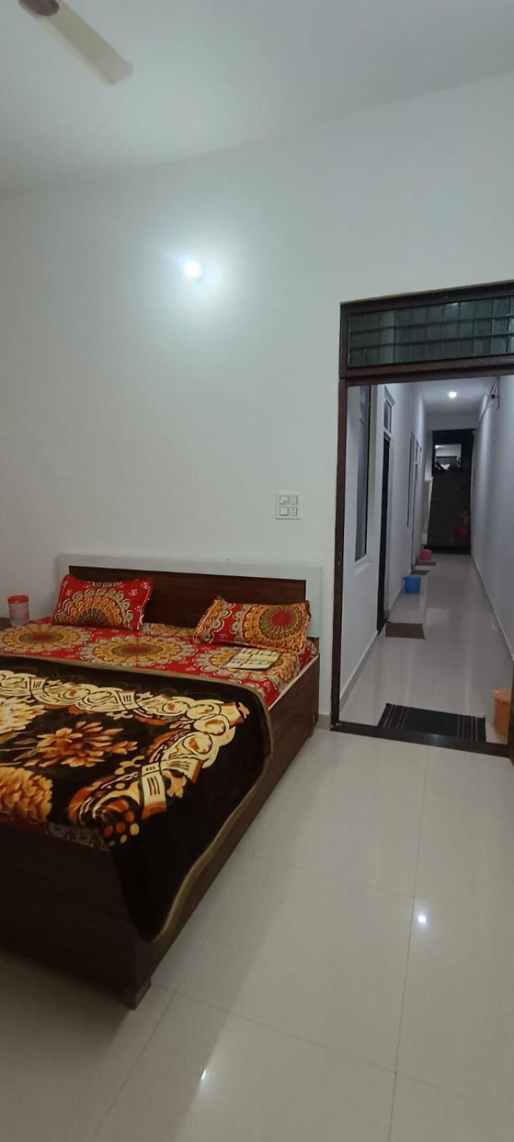 Geeta Palace Hotel Vrindāvan Buitenkant foto